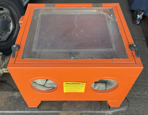 Table top sand blasting - sand,