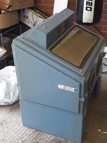 Sand blasting cabinet - sand,
